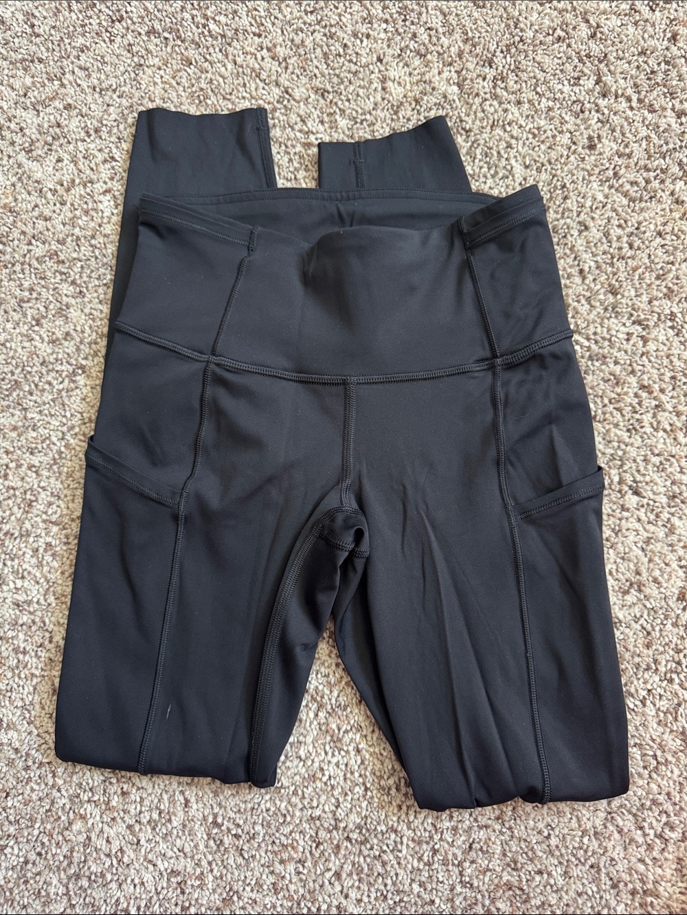 Lululemon High-Waist Black Workout Leggings with Side Pockets